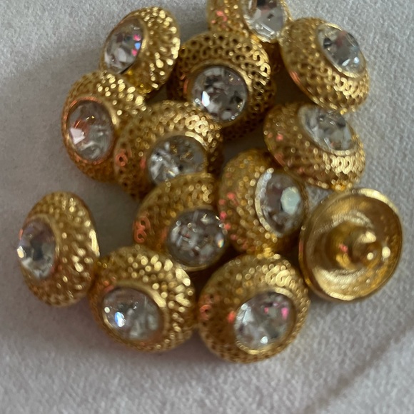 Buttons VINTAGE - Picture 2 of 3